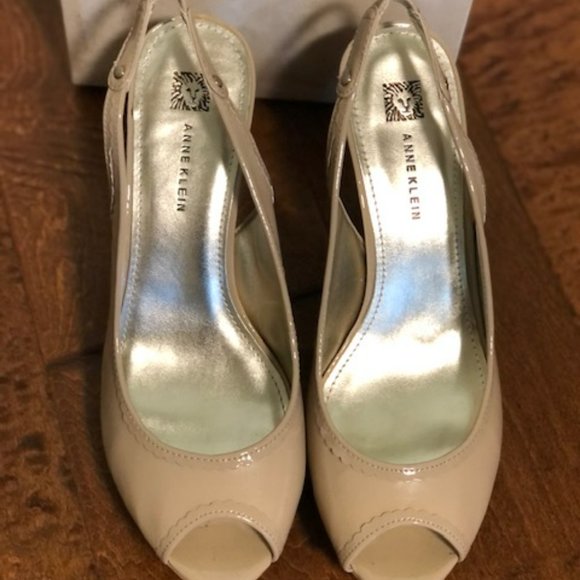 Anne Klein 9M Natural - Picture 2 of 5
